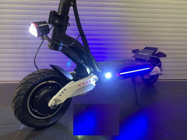 ЭЛЕКТРОСАМОКАТ BLADE LIMITED + Аквазащита