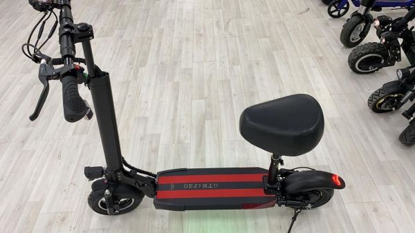 ЭЛЕКТРОСАМОКАТ GT M4 PRO 17Ah (Аквазащита)