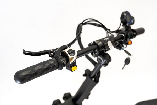 ЭЛЕКТРОСАМОКАТ Currus R11