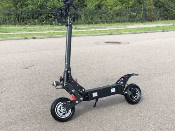 ЭЛЕКТРОСАМОКАТ Currus M10  с демфером