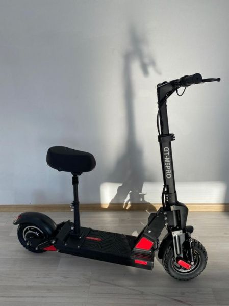 ЭЛЕКТРОСАМОКАТ GT M5 Pro  New 18 ah